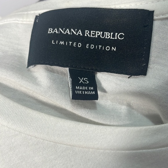 Banana Republic White T, ruffle shirt,XS, Limited Edition Couture Pima - Picture 5 of 7